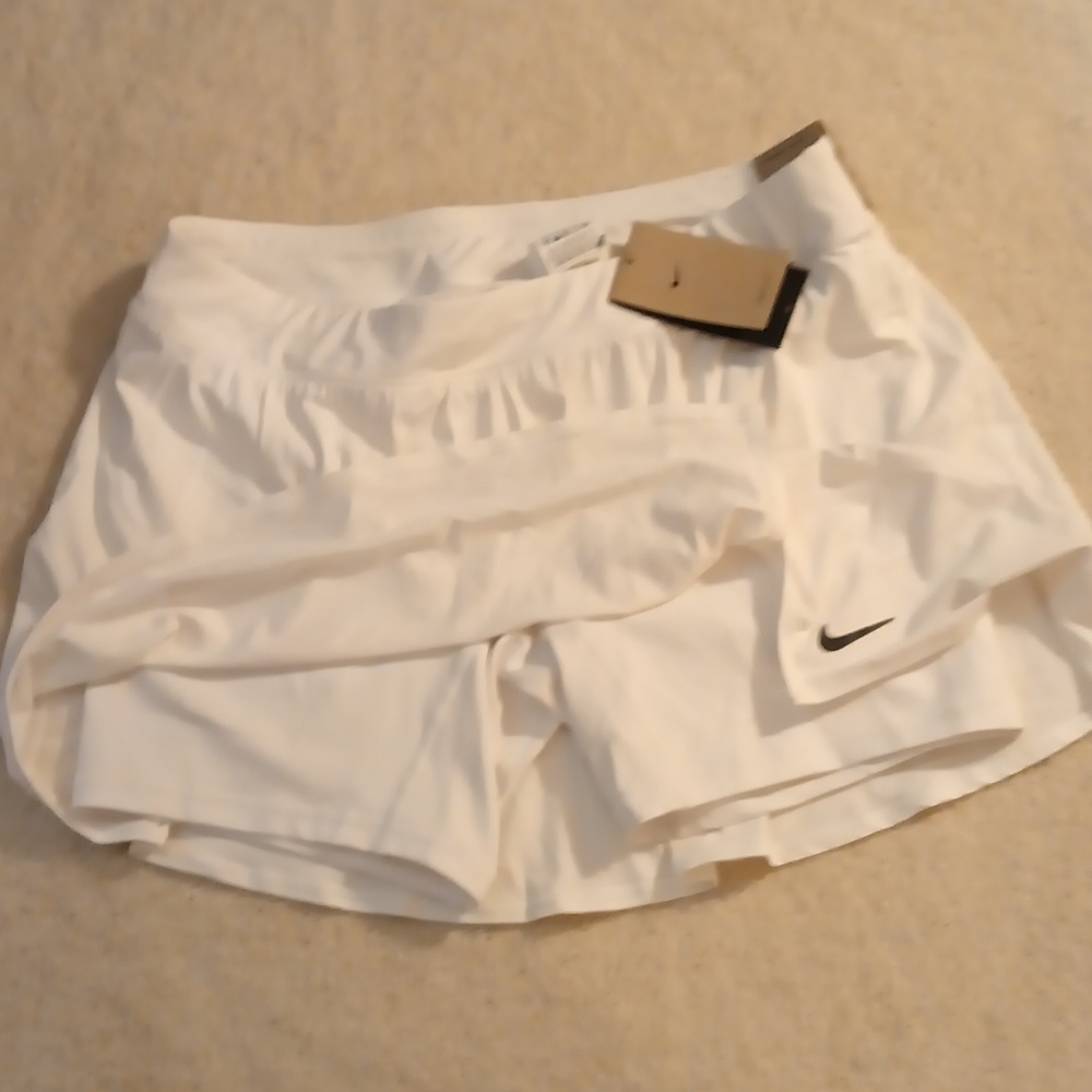 NEW! Nike Dri-Fit skort- white- 1X